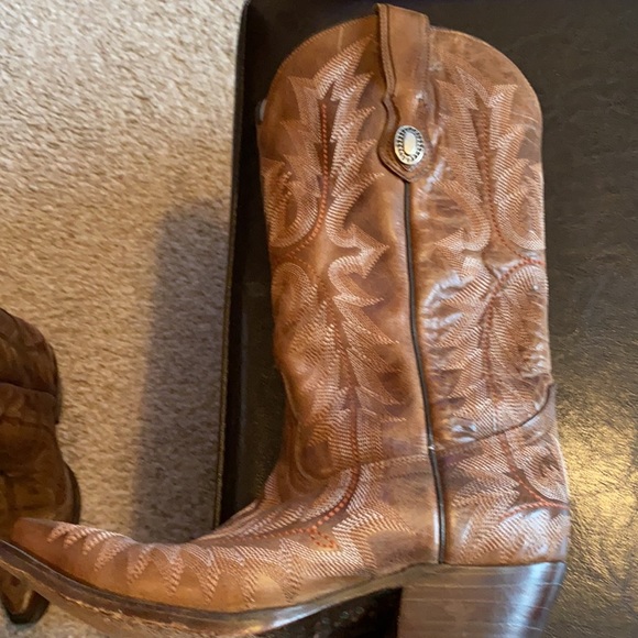 Women’s Corral boots in 6-1/2M. Condition 8 of 10 - Picture 2 of 4
